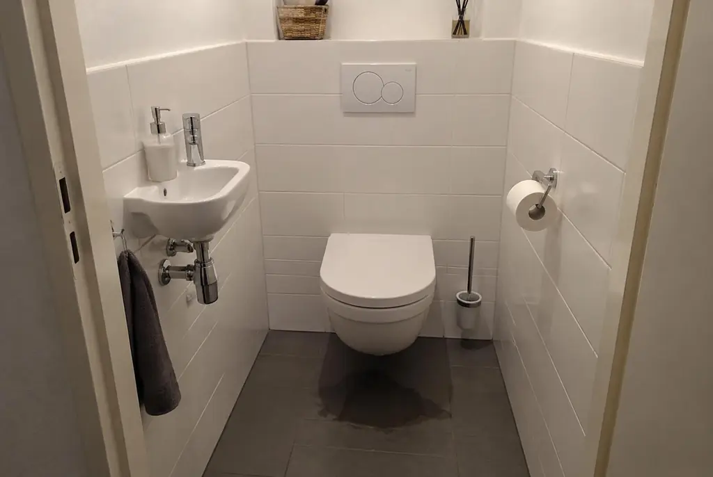 Lekdetectie Culemborg – natte vloer bij een toilet
